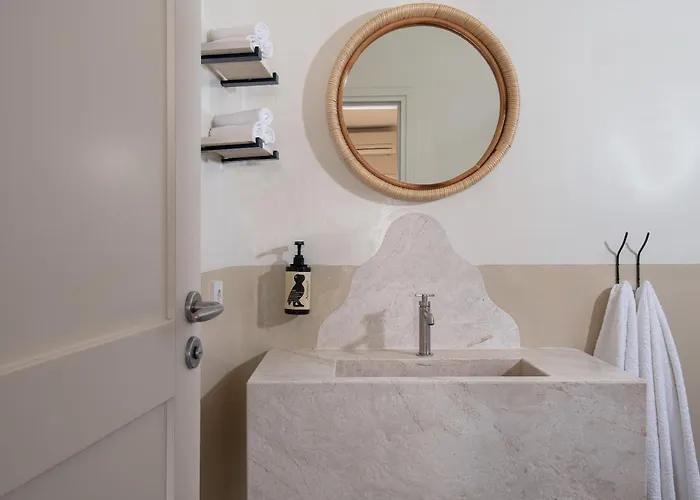 特瑞马里亚酒店 3*